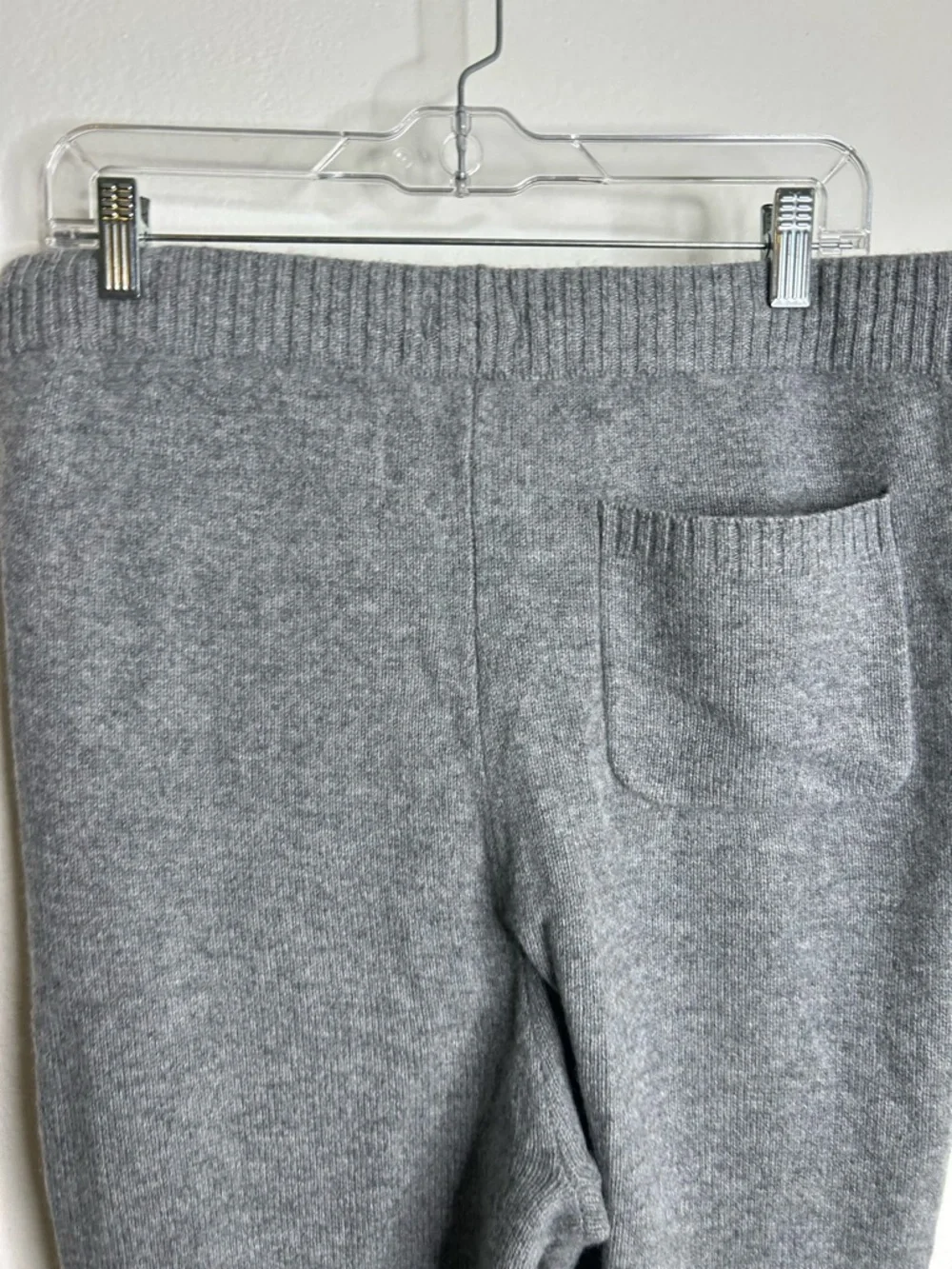 NWT Unsubscribed 100% Cashmere Gray Jogger Sweater Pant Relaxed Fit - Picture 10 of 16